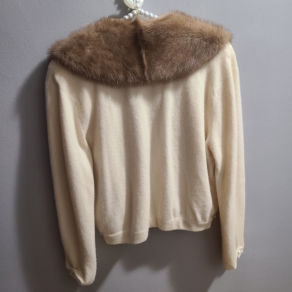 vintage 1950s Dalton cream cashmere cardigan real mink fur collar Lace Lining - Picture 3 of 16